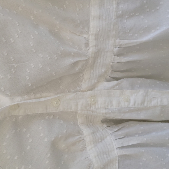 Flattering Embellished White 100% Cotton Button Down Blouse Size Medium - Picture 3 of 10